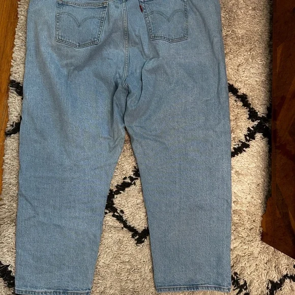 Plus Size 22 Lightwash Levi's 501 - Picture 10 of 17